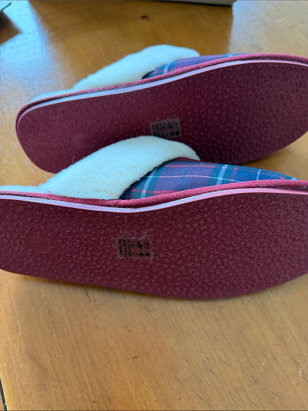 Slippers - Picture 5 of 5